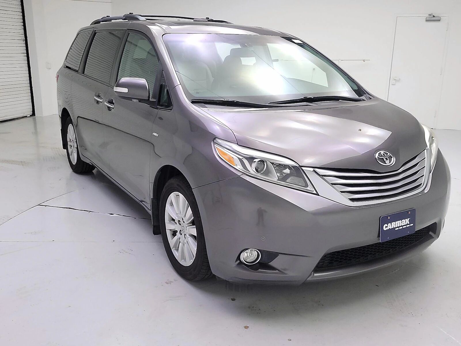 2017 TOYOTA Sienna
