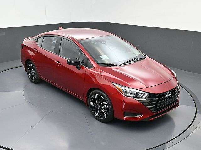 2025 NISSAN Versa
