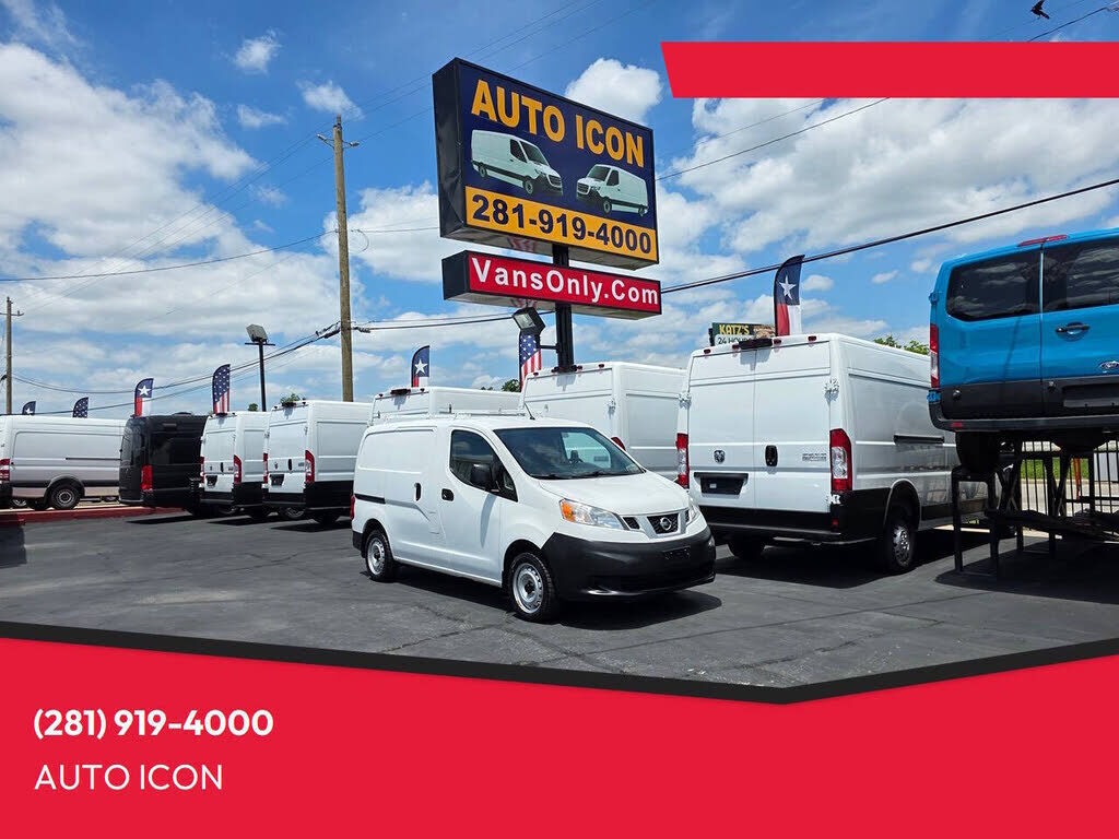 2015 NISSAN NV200