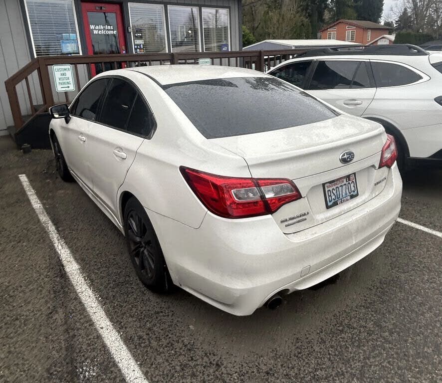 2015 SUBARU Legacy