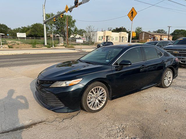 2019 TOYOTA Camry