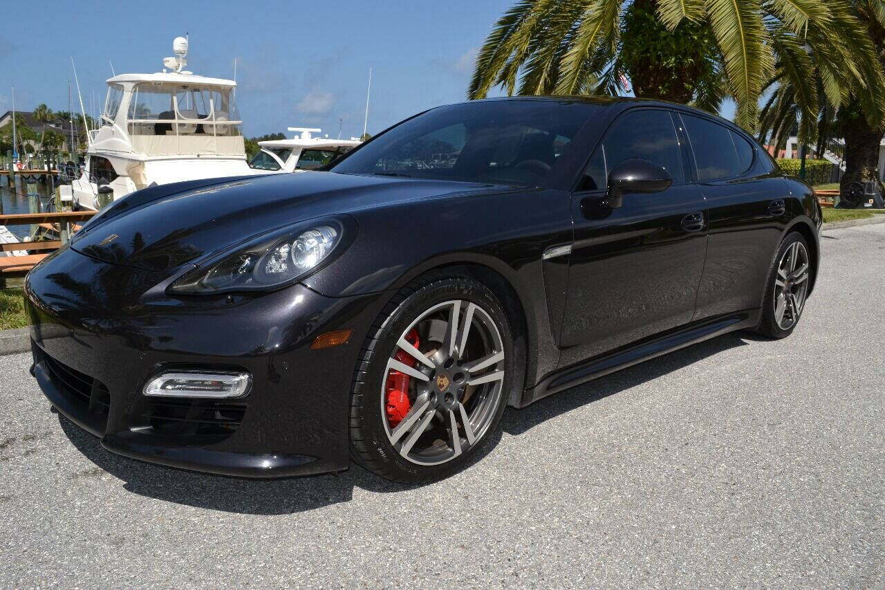 2013 PORSCHE Panamera