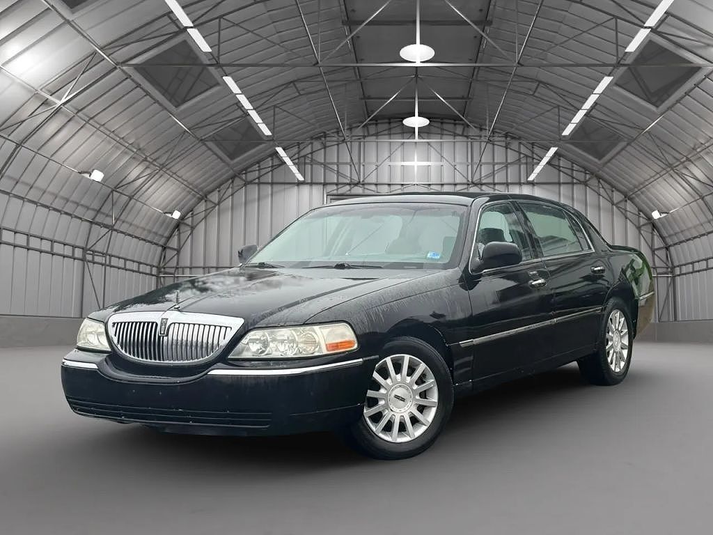 2006 LINCOLN Town Car