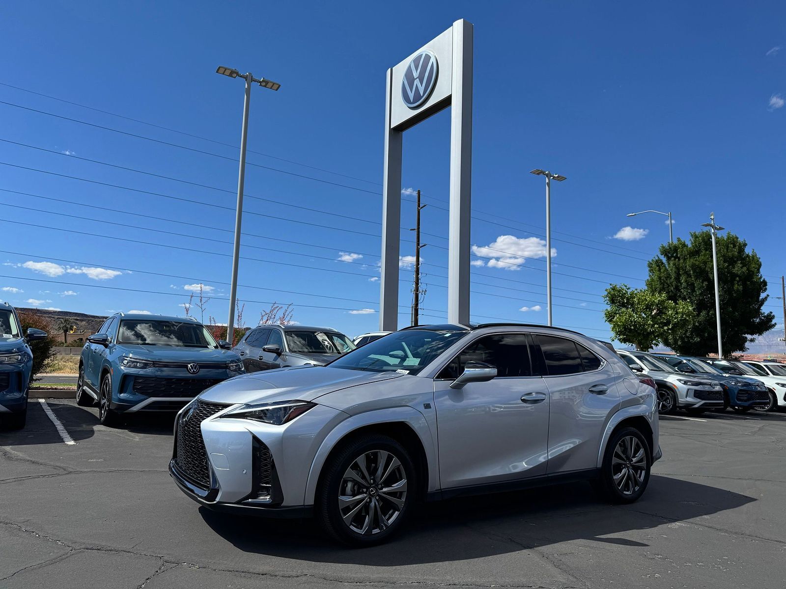2024 LEXUS UX