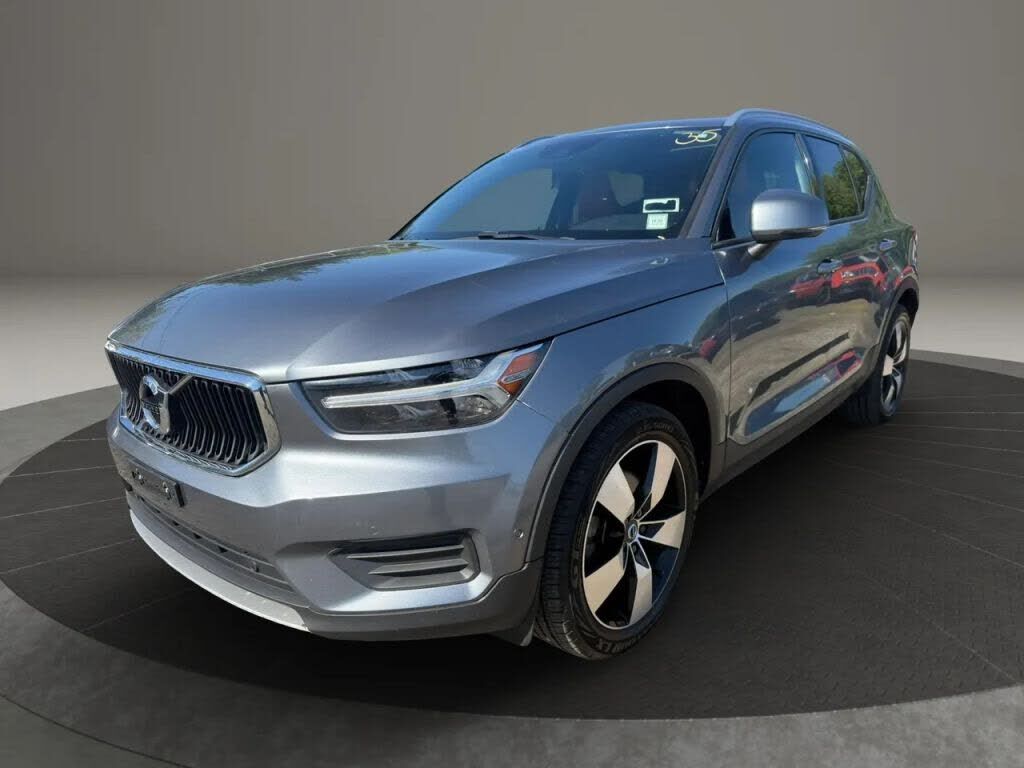 2019 VOLVO XC40