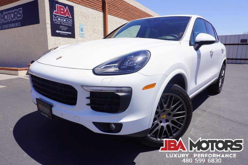 2017 PORSCHE Cayenne