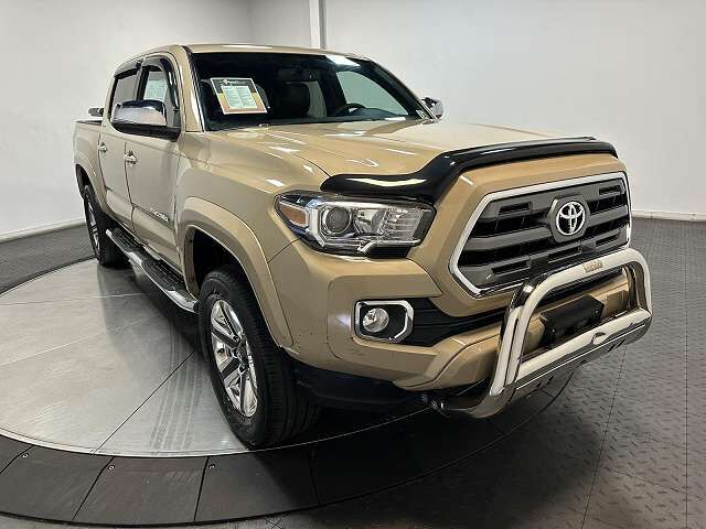 2017 TOYOTA Tacoma