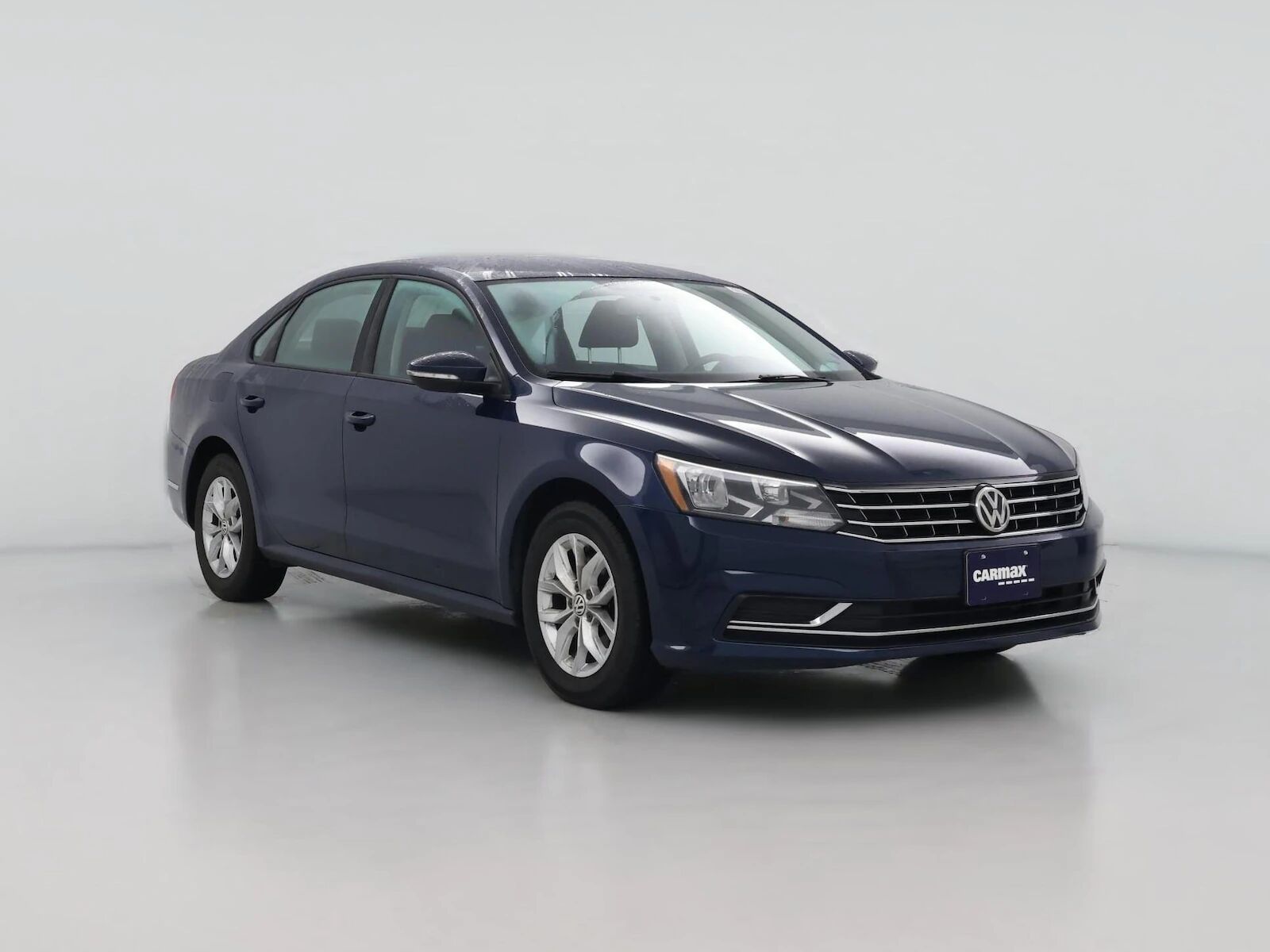 2018 VOLKSWAGEN Passat
