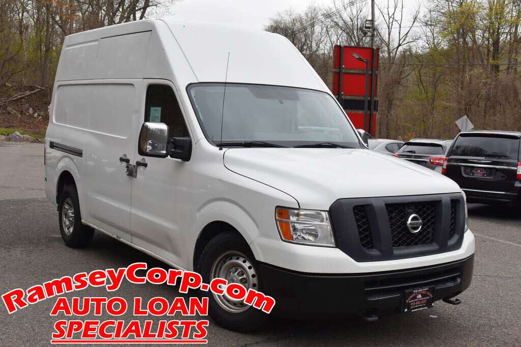 2016 NISSAN NV