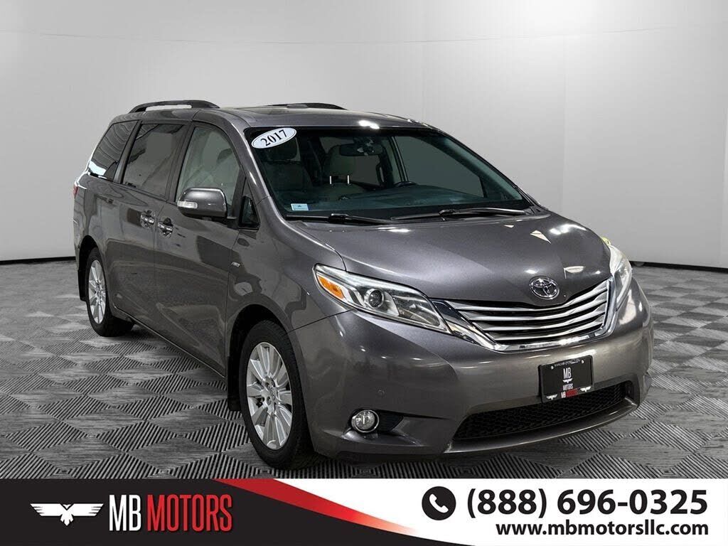 2017 TOYOTA Sienna