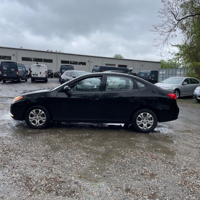 2010 HYUNDAI Elantra