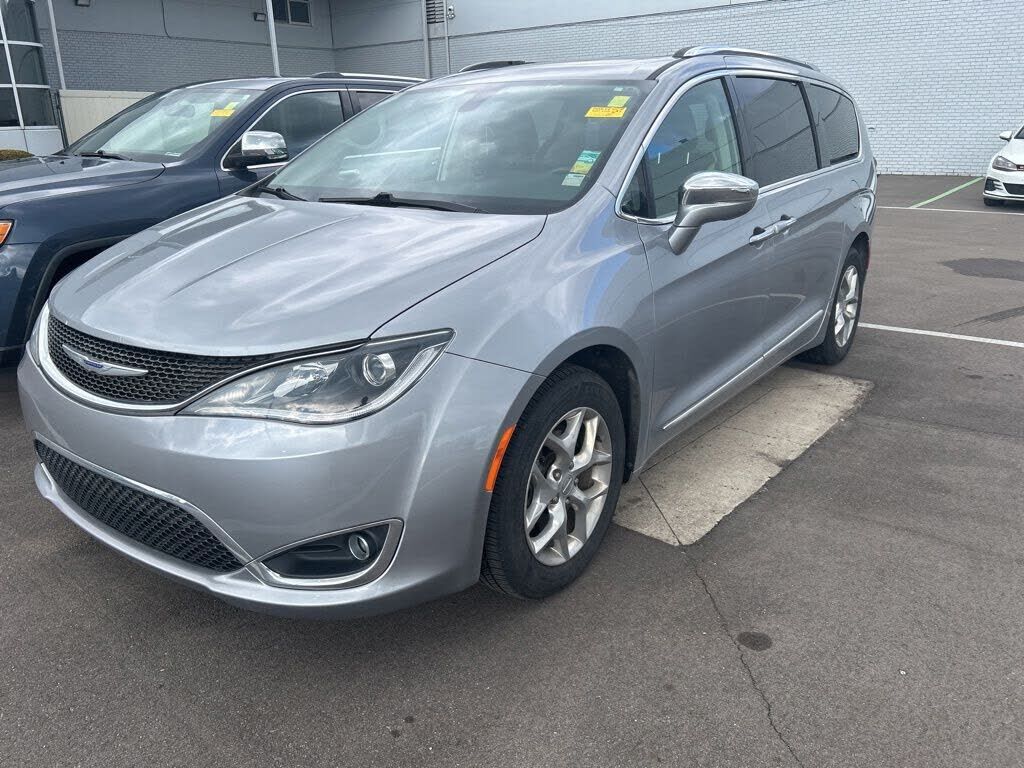 2019 CHRYSLER Pacifica