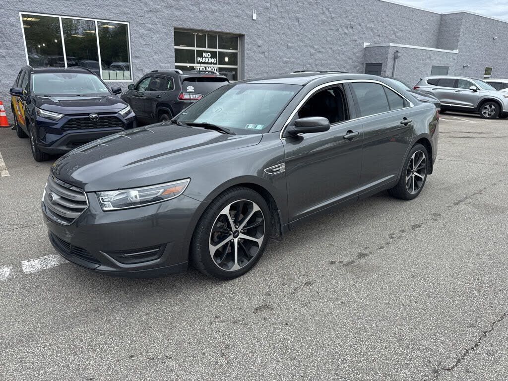 2016 FORD Taurus