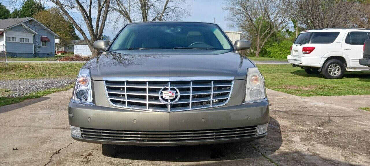 2011 CADILLAC DTS