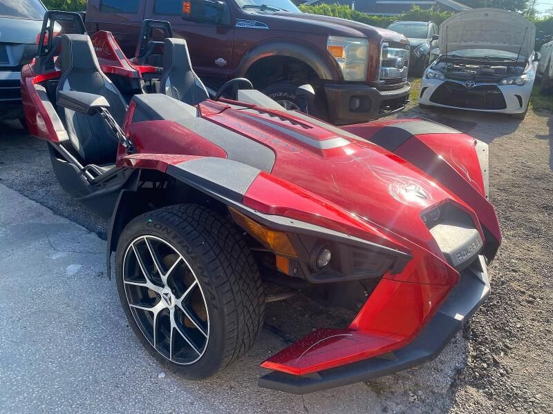 2017 SLINGSHOT Slingshot Premium