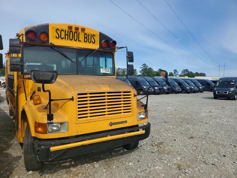 2000 INTERNATIONAL 3800