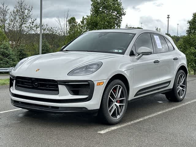 2024 PORSCHE Macan
