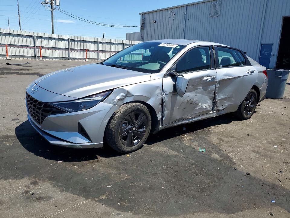 2022 HYUNDAI Elantra