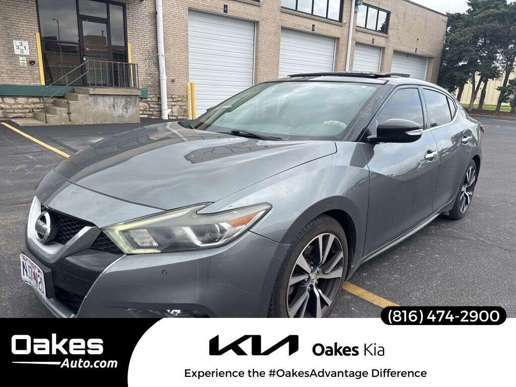 2017 NISSAN Maxima