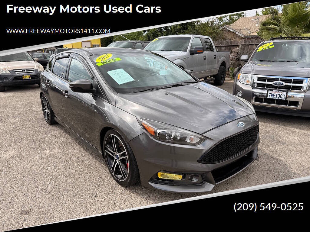 2017 FORD Focus