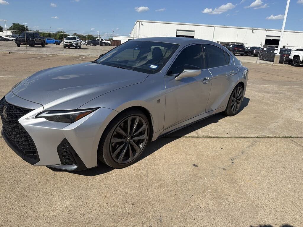 2025 LEXUS IS