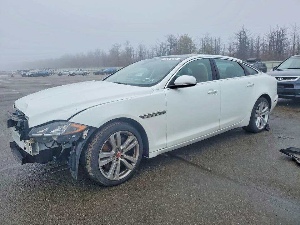 2017 JAGUAR XJ