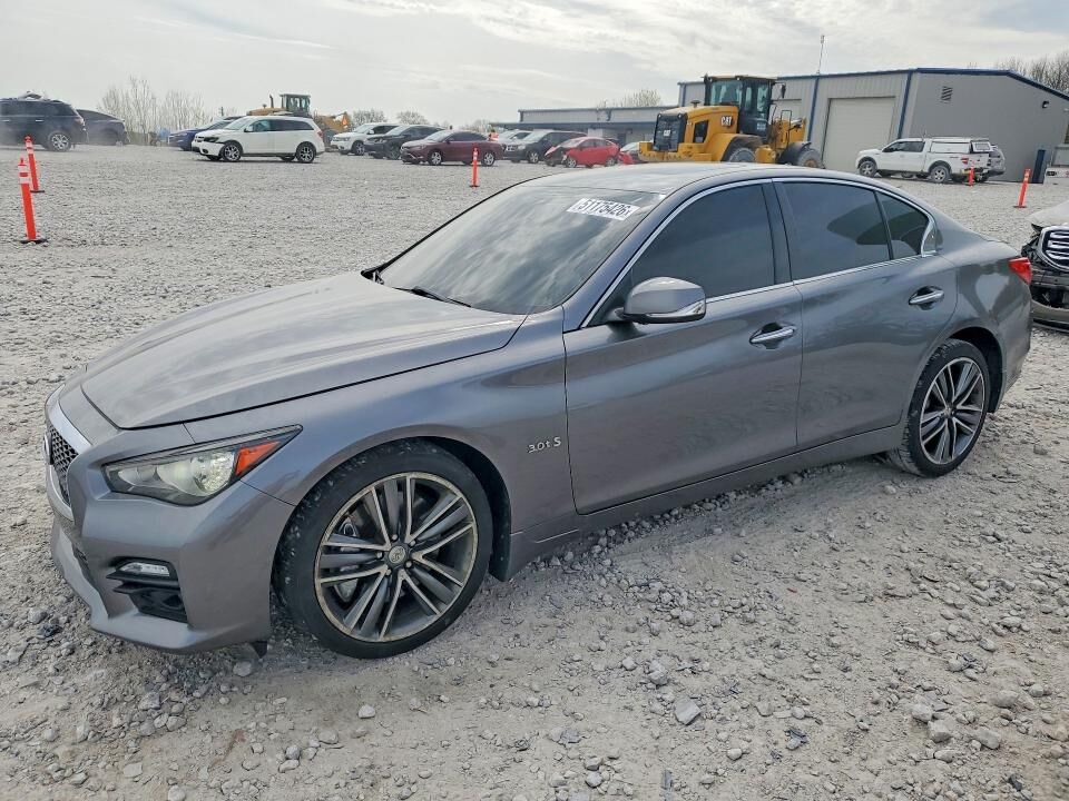2016 INFINITI Q50