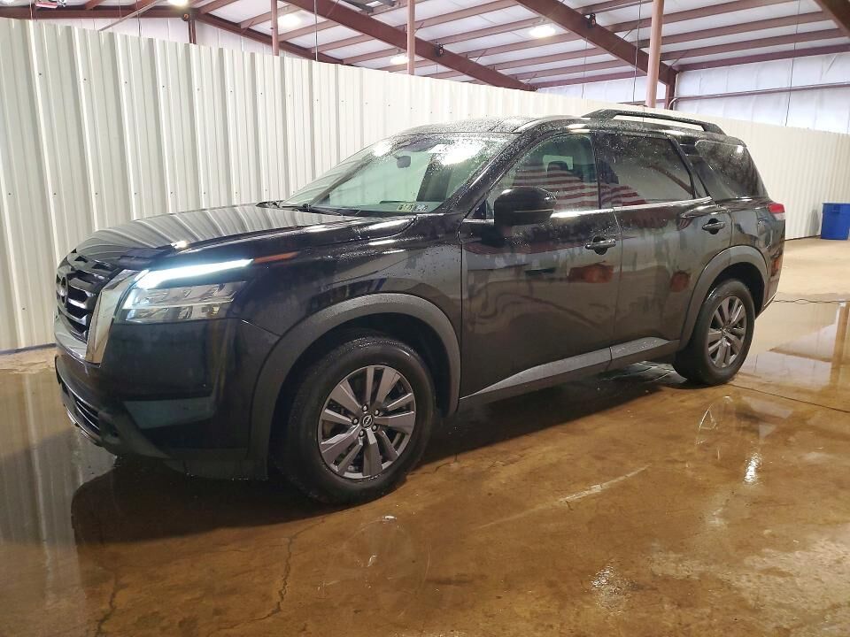 2022 NISSAN Pathfinder