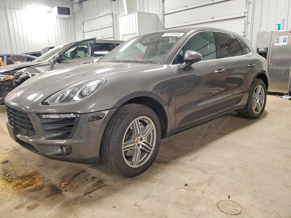 2015 PORSCHE Macan