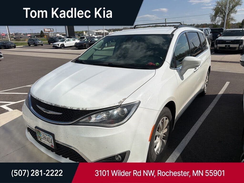 2017 CHRYSLER Pacifica