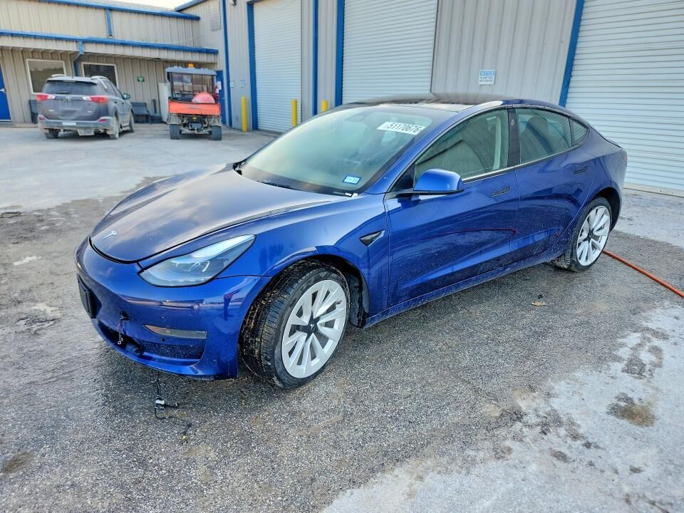 2022 TESLA Model 3
