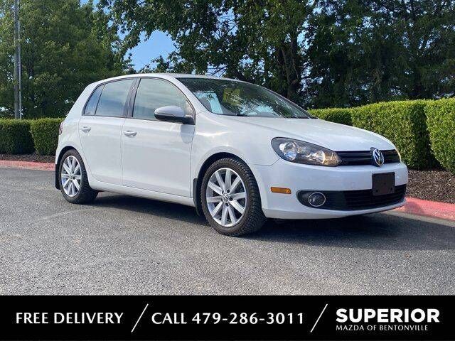 2011 VOLKSWAGEN Golf