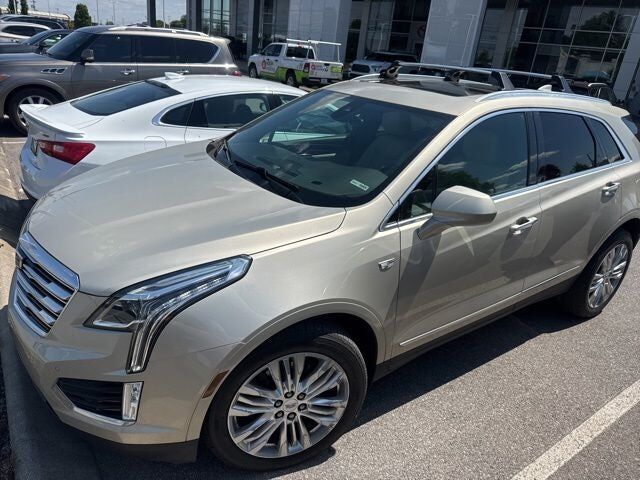 2017 CADILLAC XT5