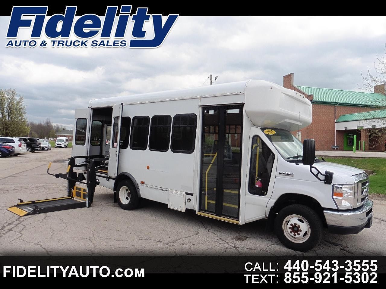 2017 FORD E-450