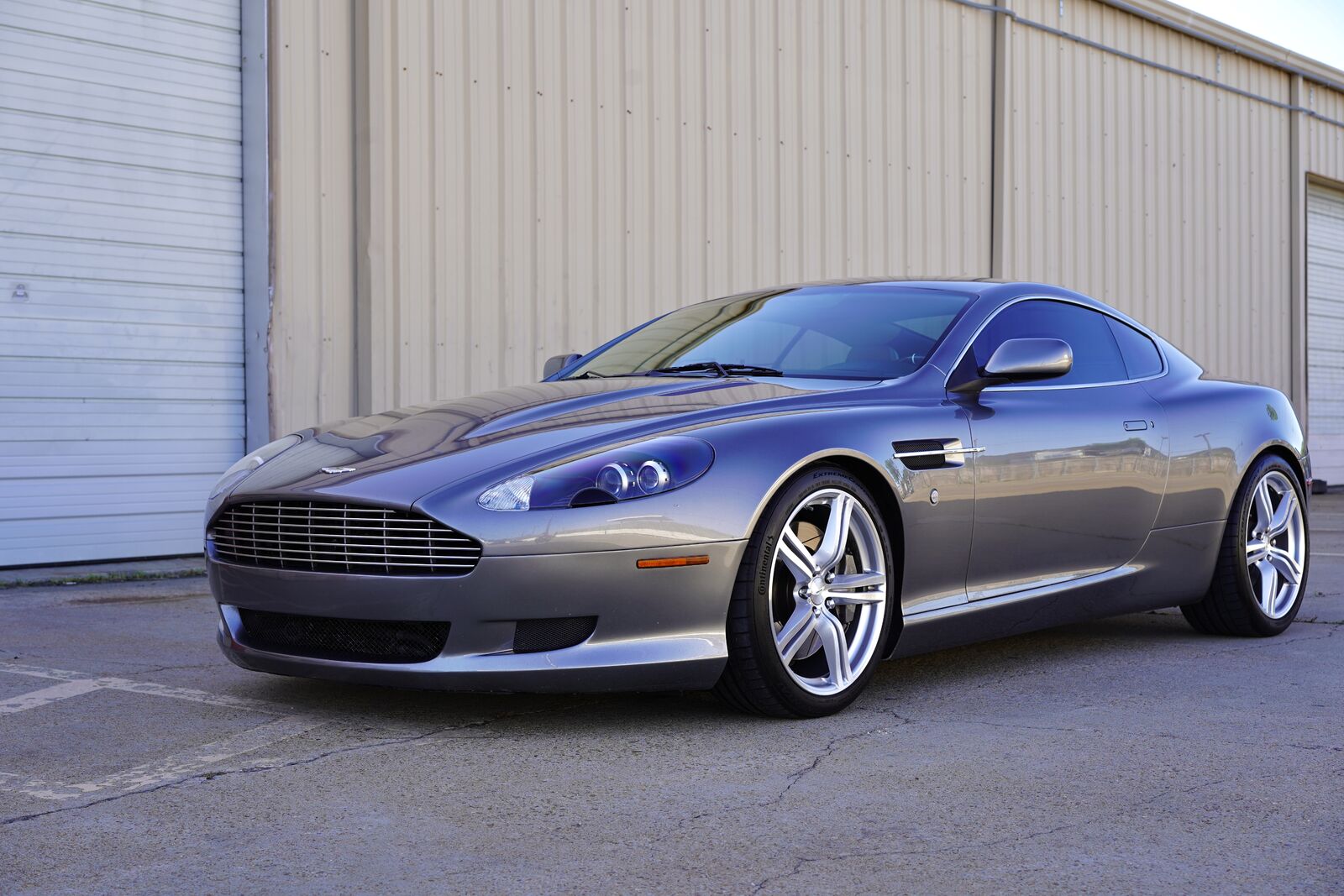 Aston Martin DB9