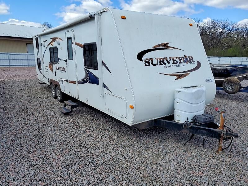 2011 FOREST RIVER Surveyor