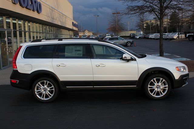 2016 VOLVO XC70