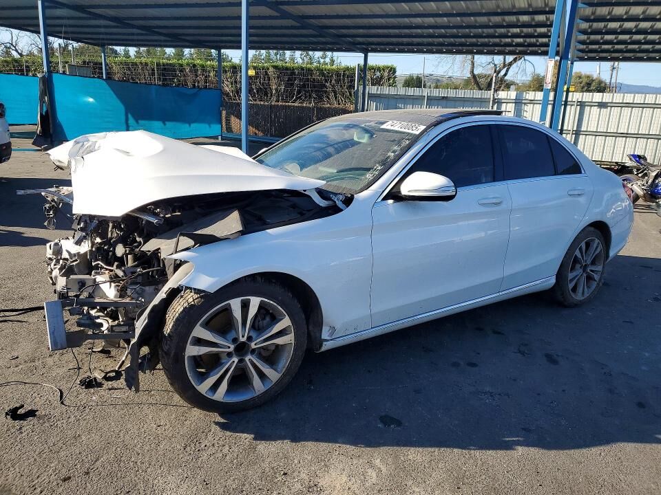 2015 MERCEDES-BENZ C-Class