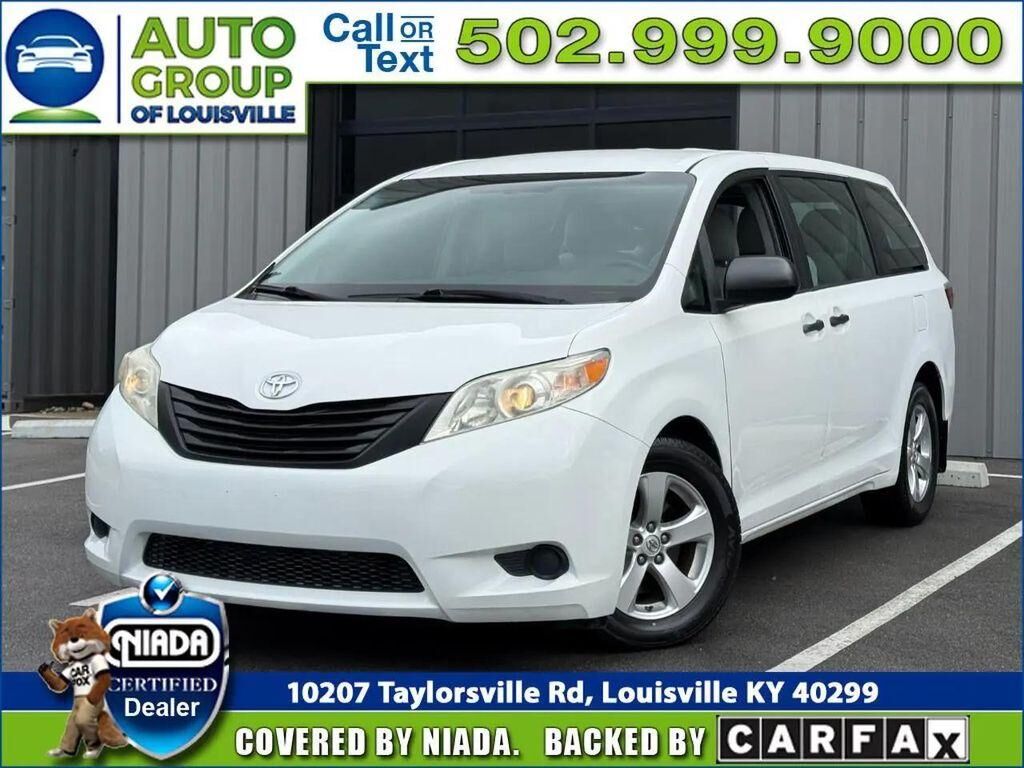 2017 TOYOTA Sienna
