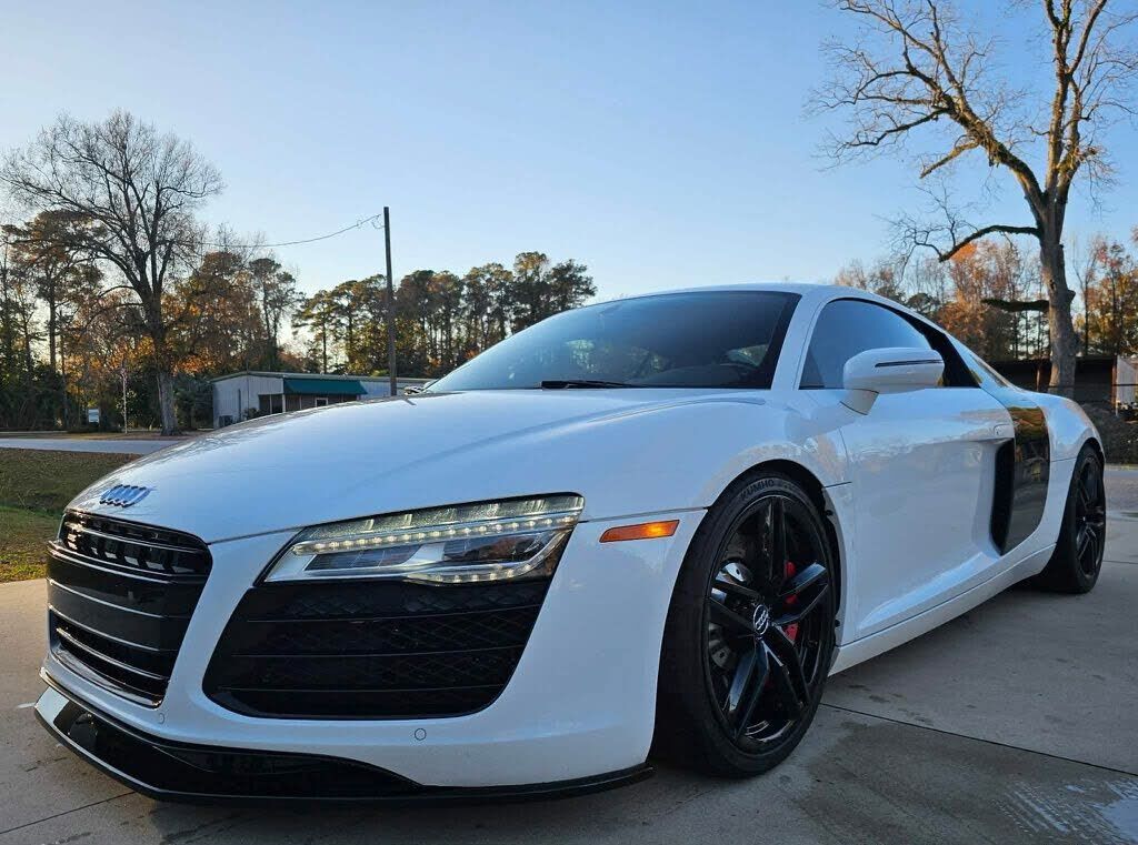 2014 AUDI R8