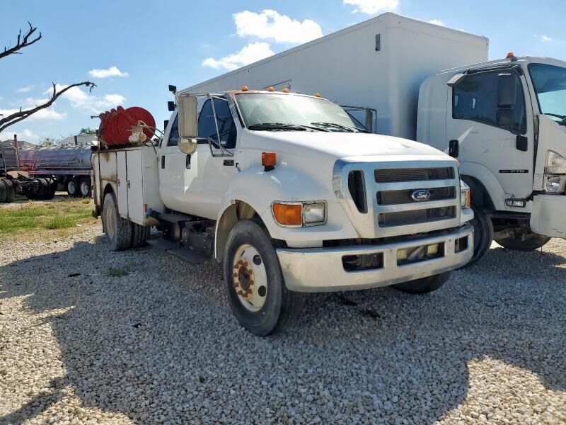 2015 FORD F-750