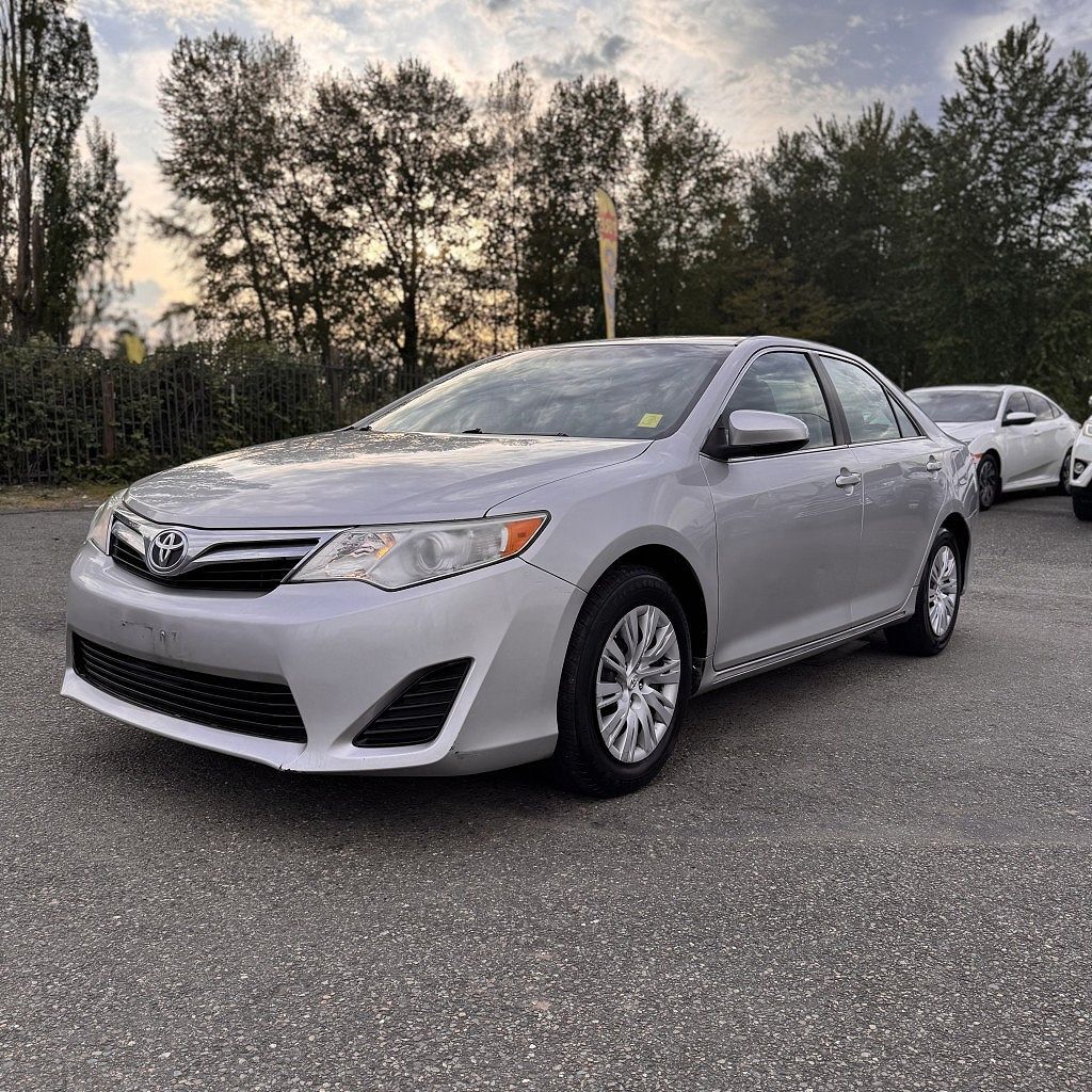 2013 TOYOTA Camry