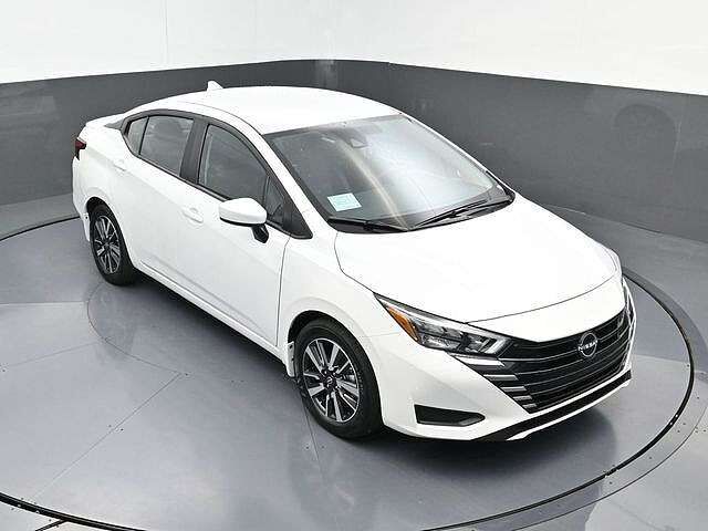 2025 NISSAN Versa