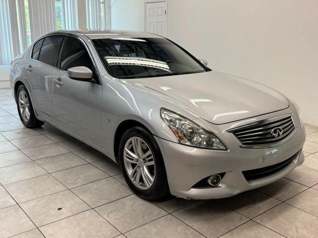 2015 INFINITI Q40