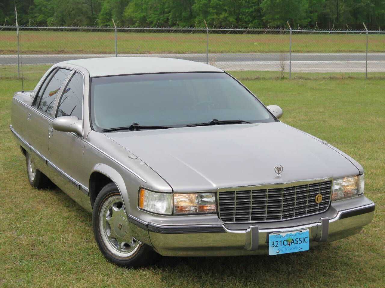 1996 CADILLAC Fleetwood
