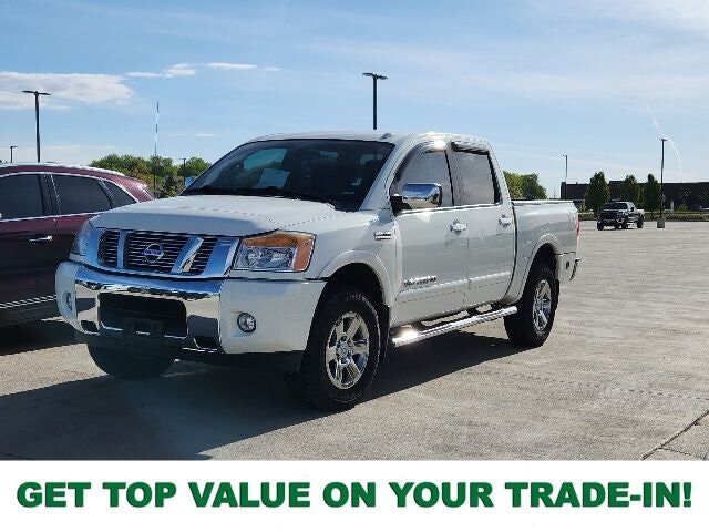 2015 NISSAN Titan
