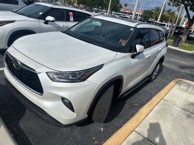 2023 TOYOTA Highlander