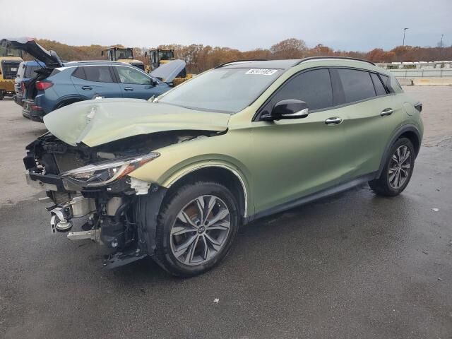 2017 INFINITI QX30