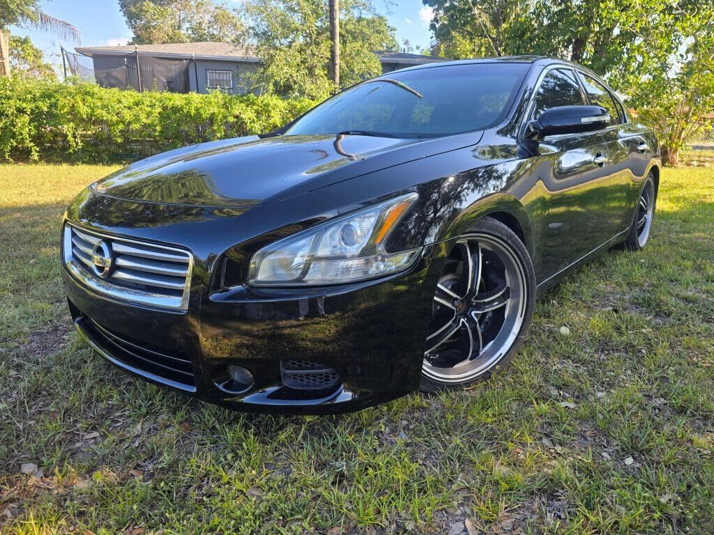 2014 NISSAN Maxima