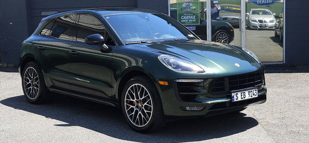 2017 PORSCHE Macan